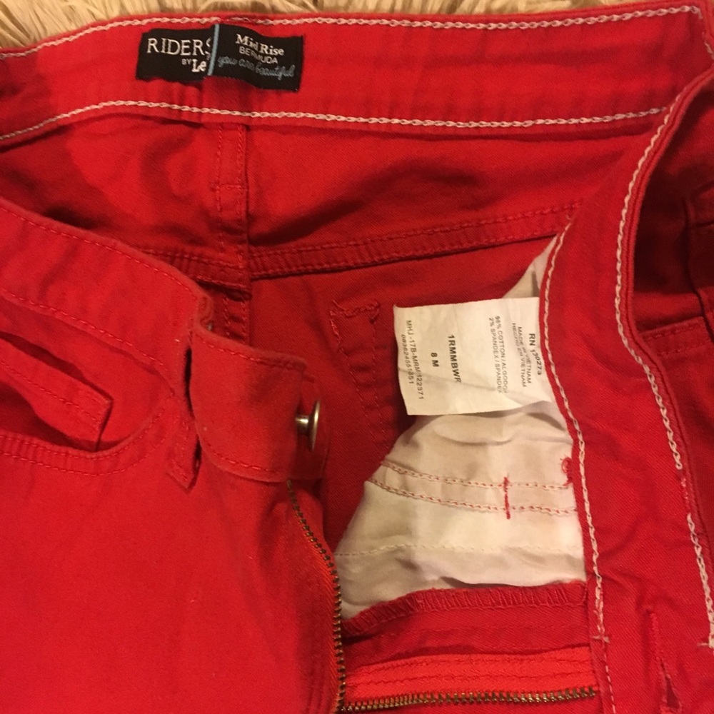 Shorts - Picture 3 of 3